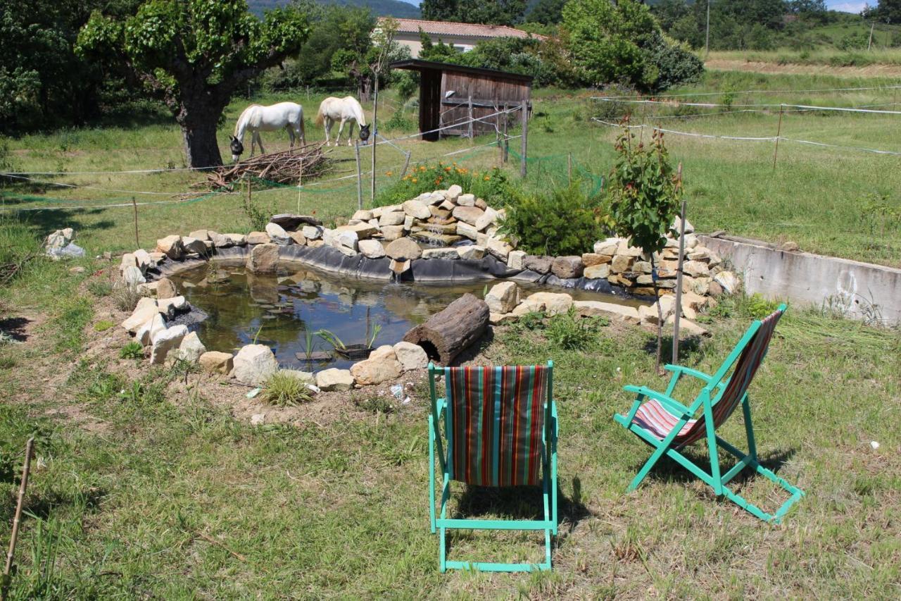 L'Attrape Reve Insolite Saint-Vincent-de-Barres Kültér fotó