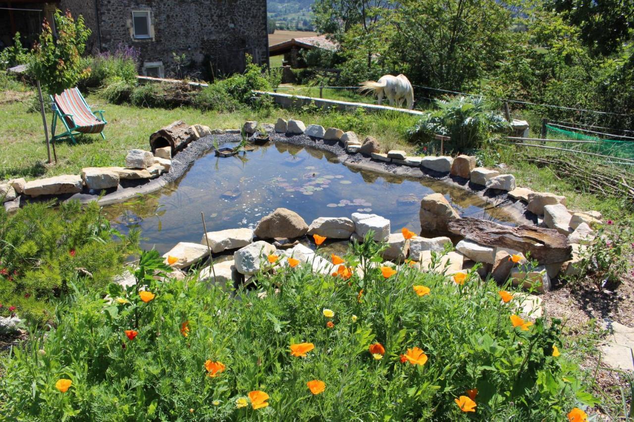 L'Attrape Reve Insolite Saint-Vincent-de-Barres Kültér fotó